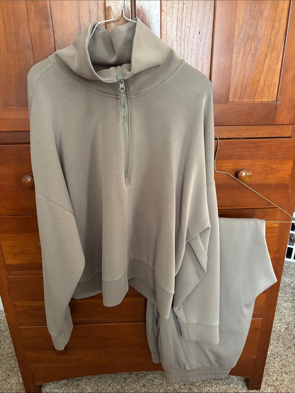 Women’s jogger set…. Quarter-Zip Pullover Set… soft!!!